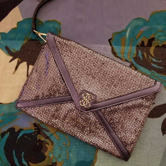 Guess Clutch Wristlet - Picture 10 of 12